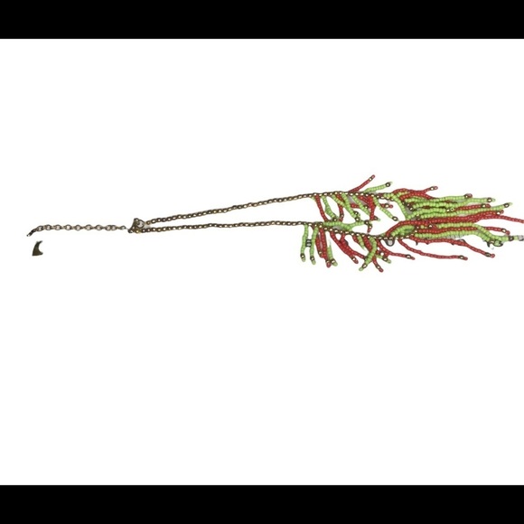 Beautiful beaded statement necklace green& red hanging beads - Picture 3 of 5